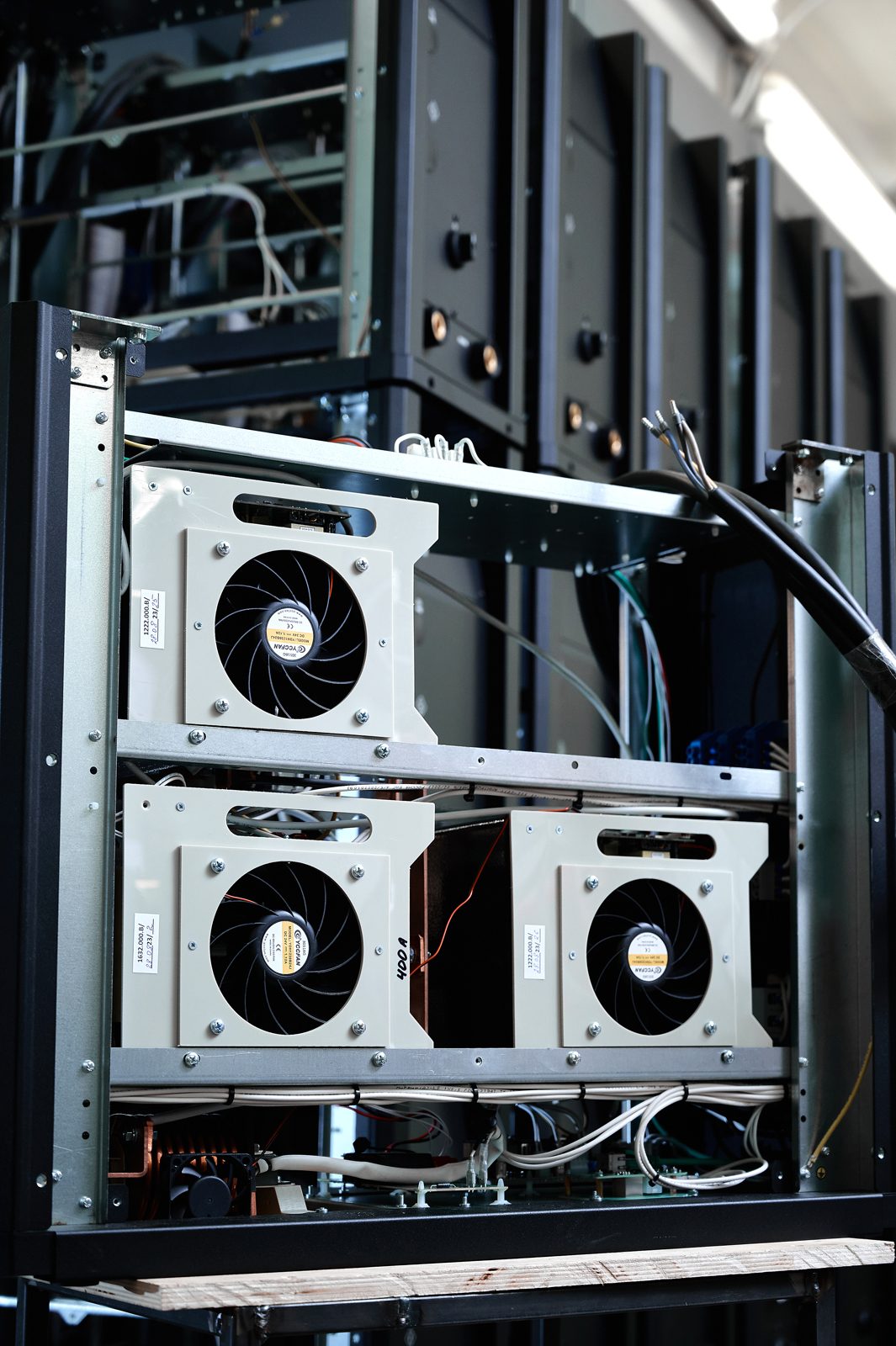 Именно наши кабели используются в EVOSPARK